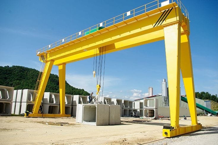 Açık sahada portal vinç — Alkaya Mühendislik